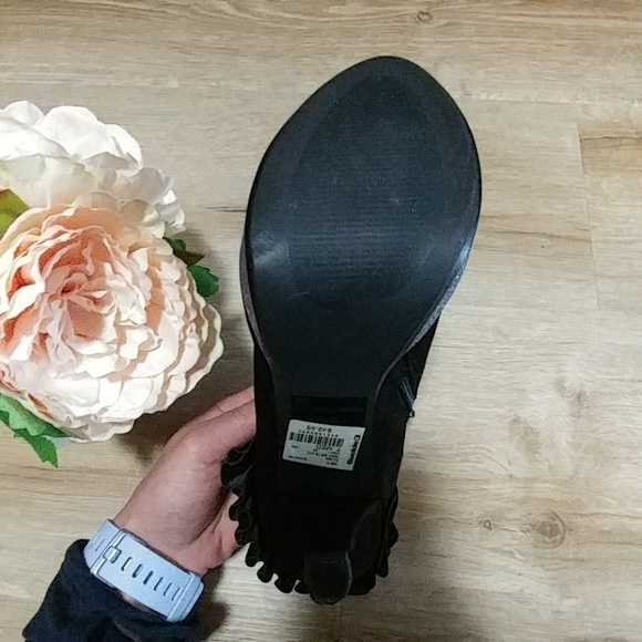 BKE black heels. - Picture 3 of 4